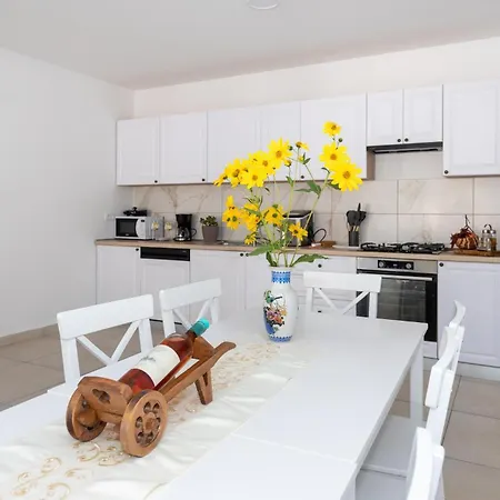 Awesome In With Kitchen