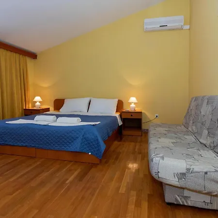 Feriehus Amazing In With Wifi Kula Norinska