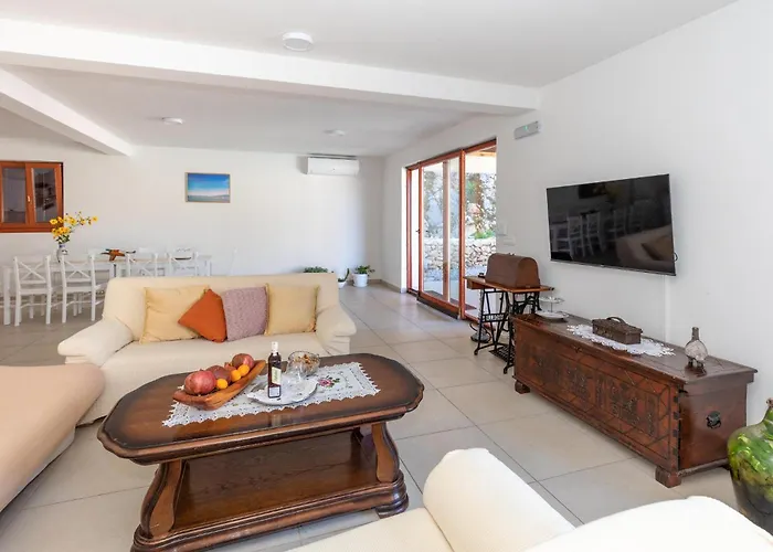 Amazing In With Wifi Holiday home Kula Norinska