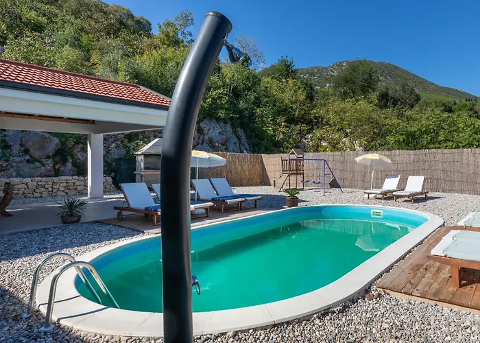 Holiday home Amazing In With Wifi Kula Norinska